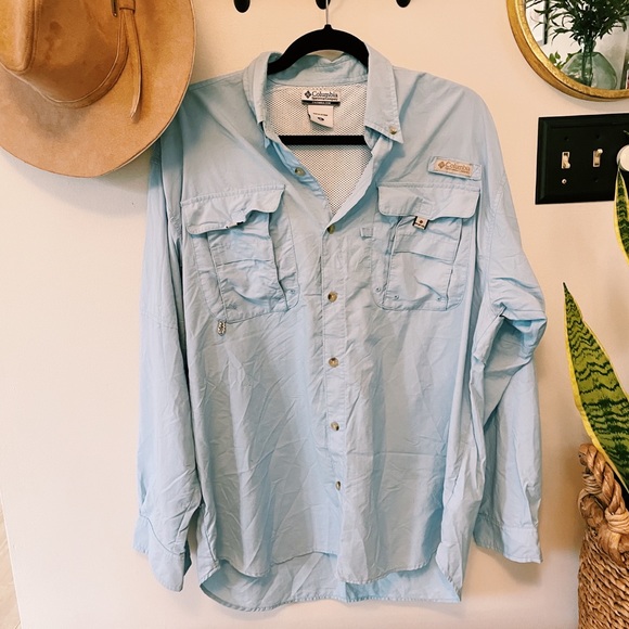 Columbia Shirt in Light Blue - Picture 1 of 2